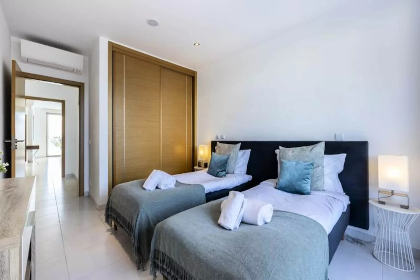 Zentuni Ocean Front-Niet-getagd