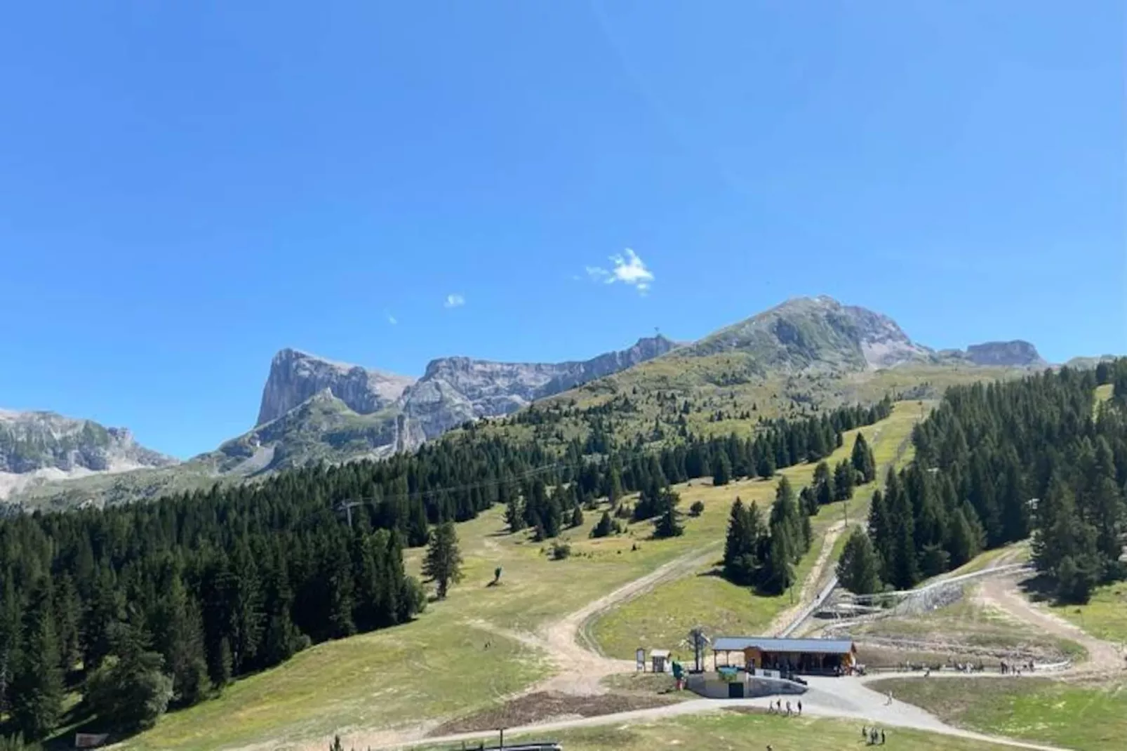 Résidence Le Bois D'aurouze-Niet-getagd
