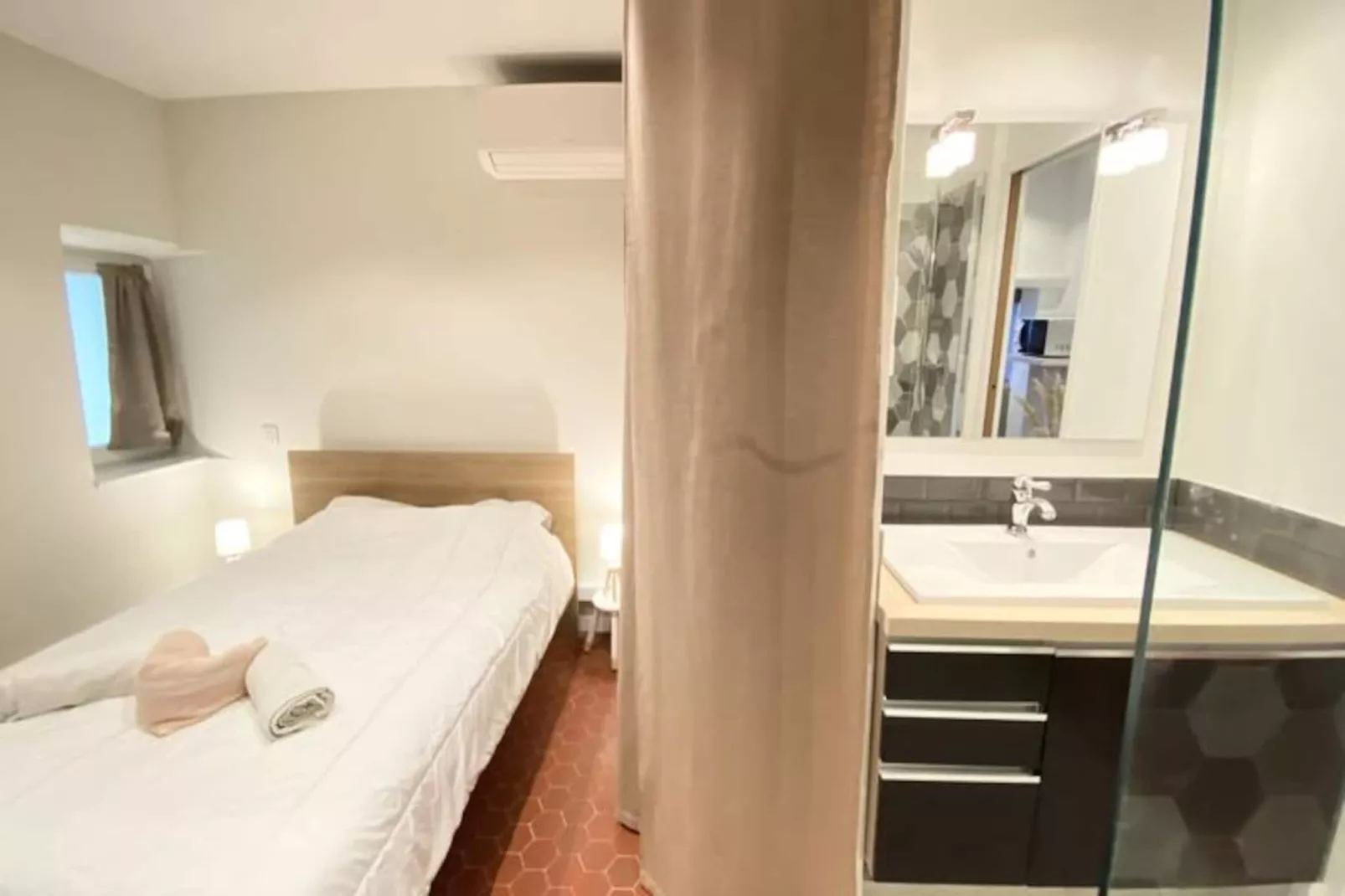 06cf : Bel Appartement Rénové Vieil Antibes-Niet-getagd