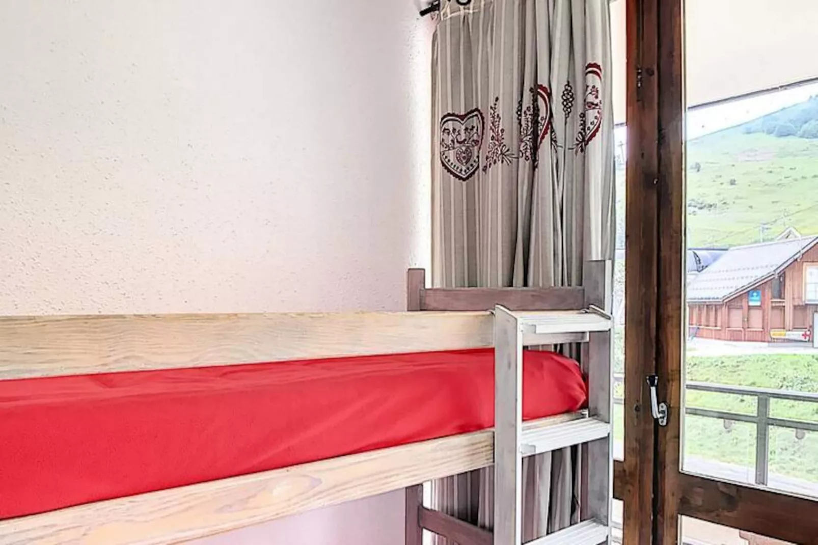 Résidence Baikonour-Niet-getagd