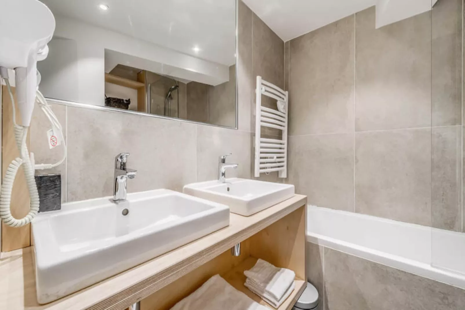 Résidence Palafour-Niet-getagd