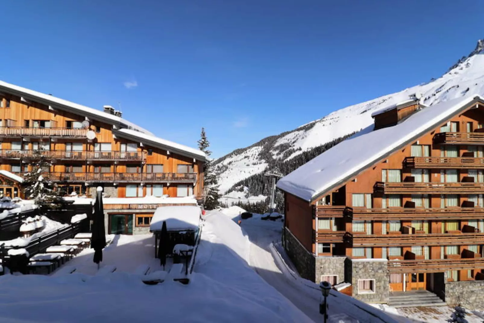 Résidence Grande Rosiere-Niet-getagd