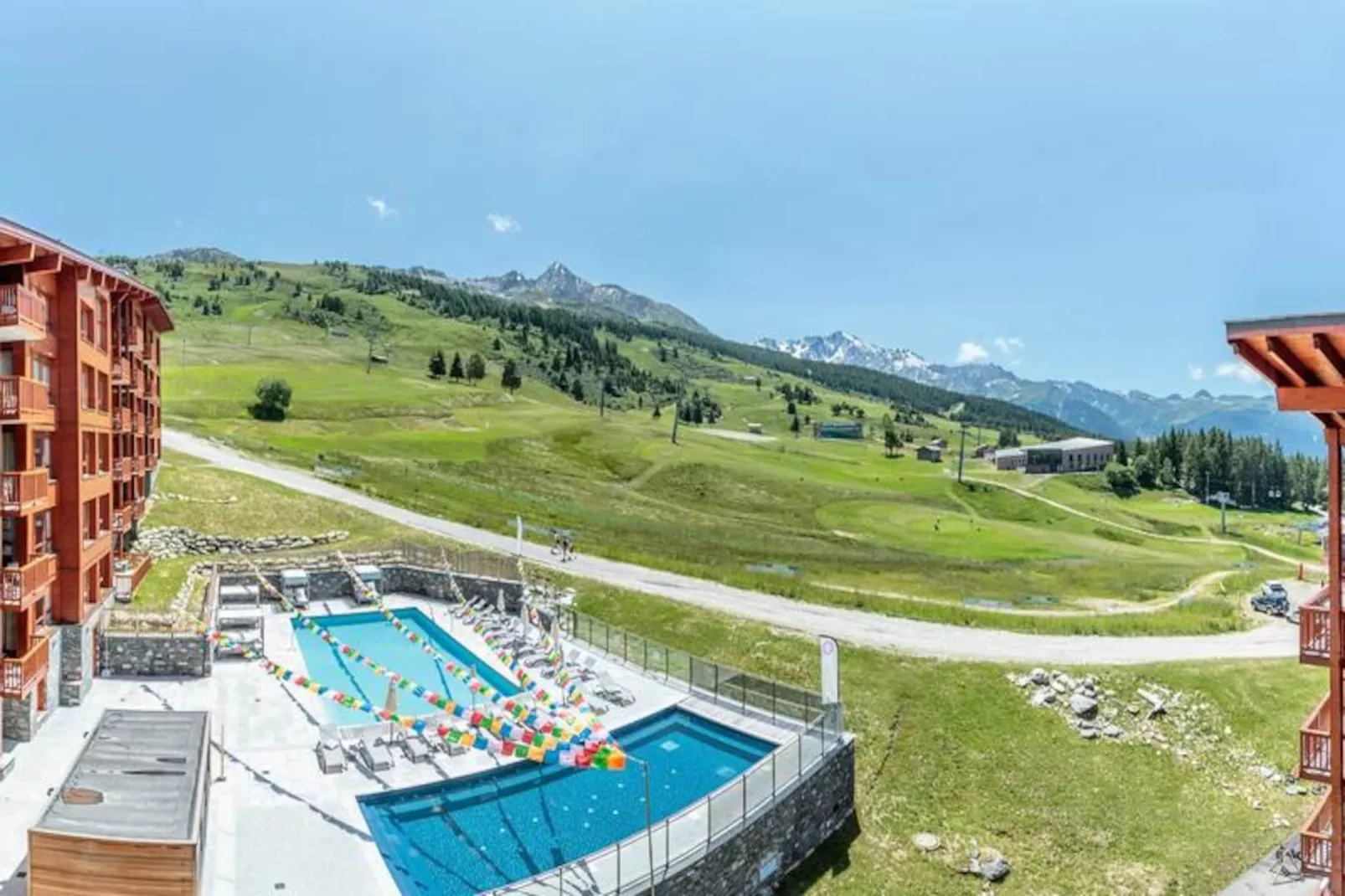 Résidence Les Monarques-Niet-getagd