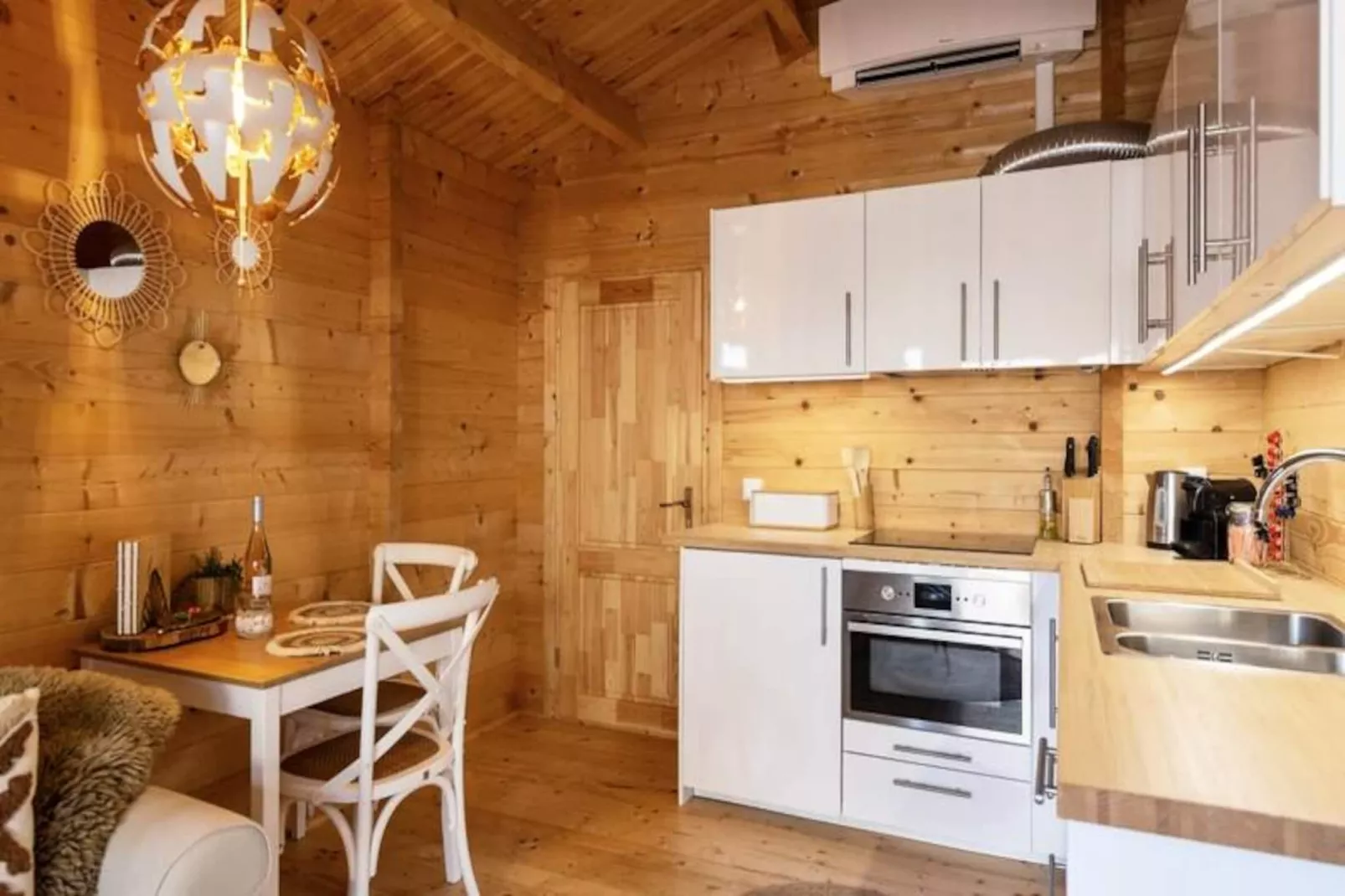 The Sea Lodge-Niet-getagd