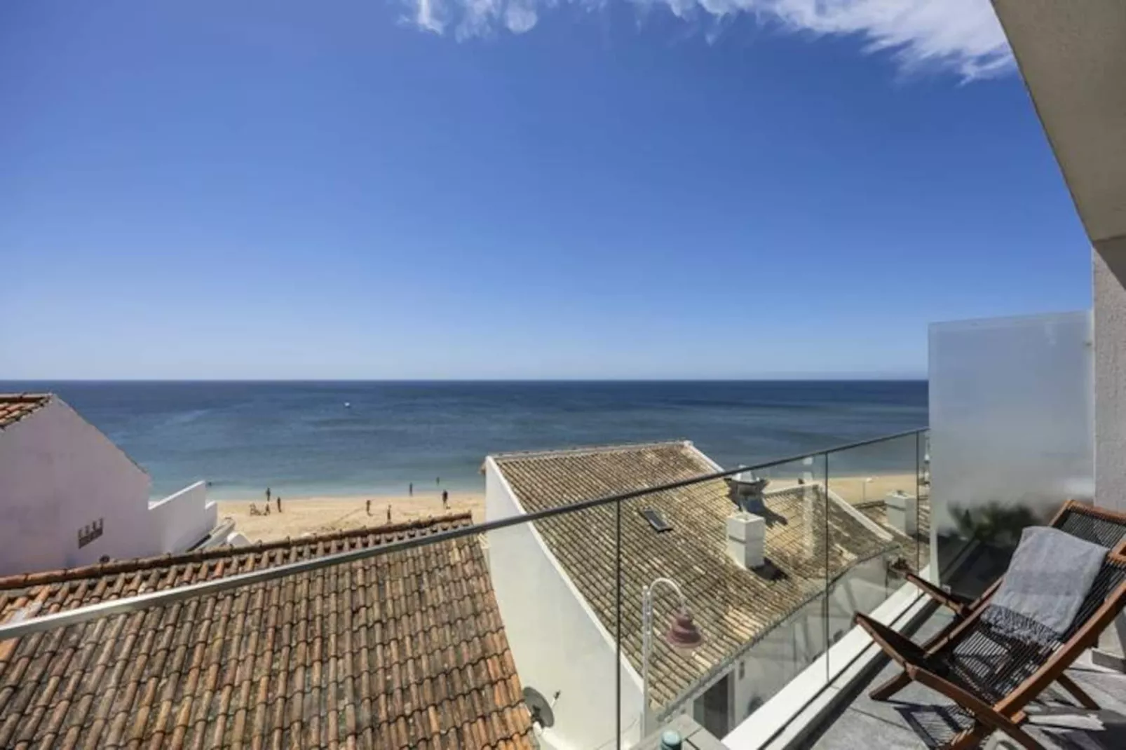 Frontline Seaview Apartment-Niet-getagd