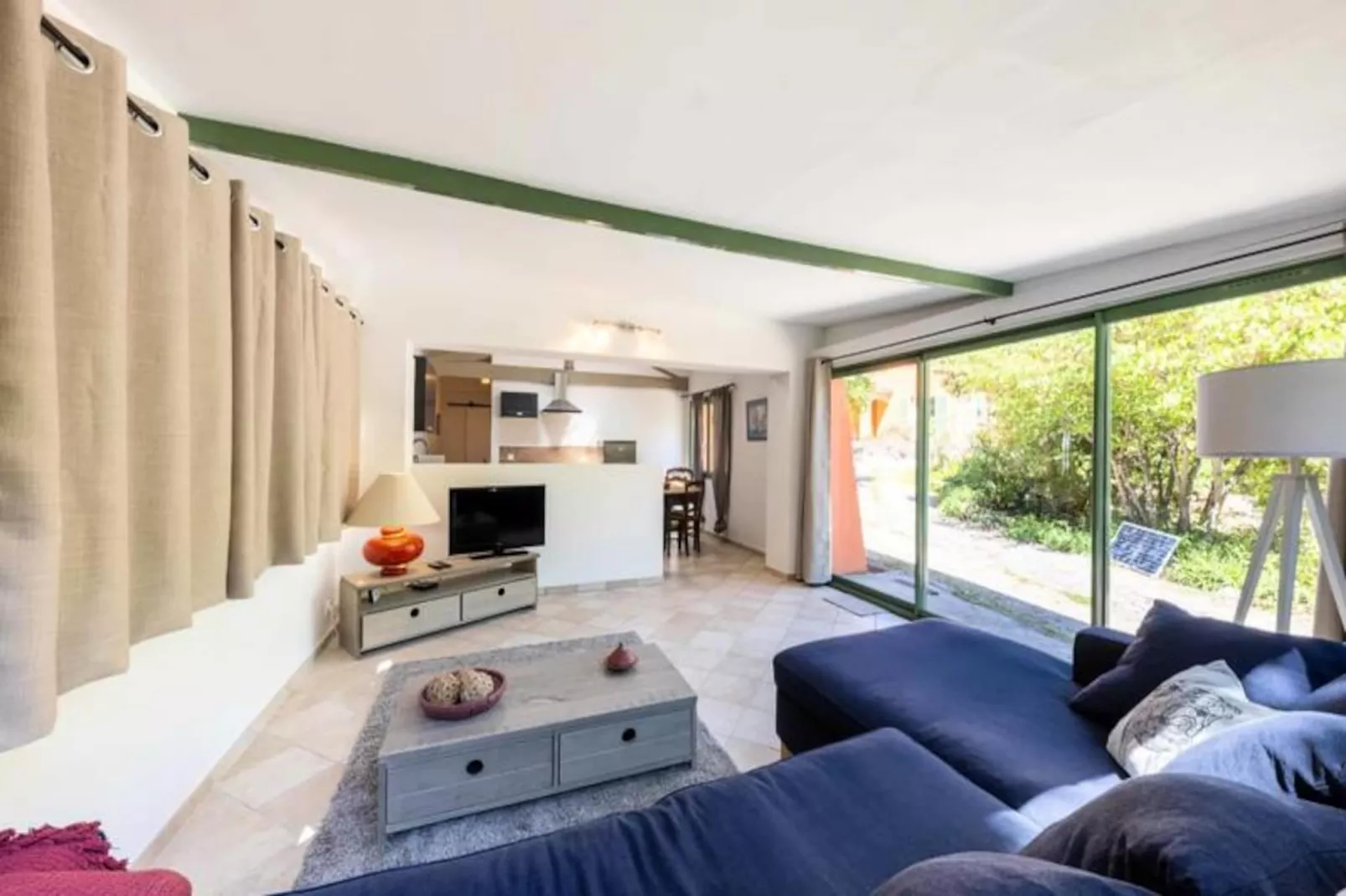 06bv : Cottage Au Calme Avec Piscine-Niet-getagd