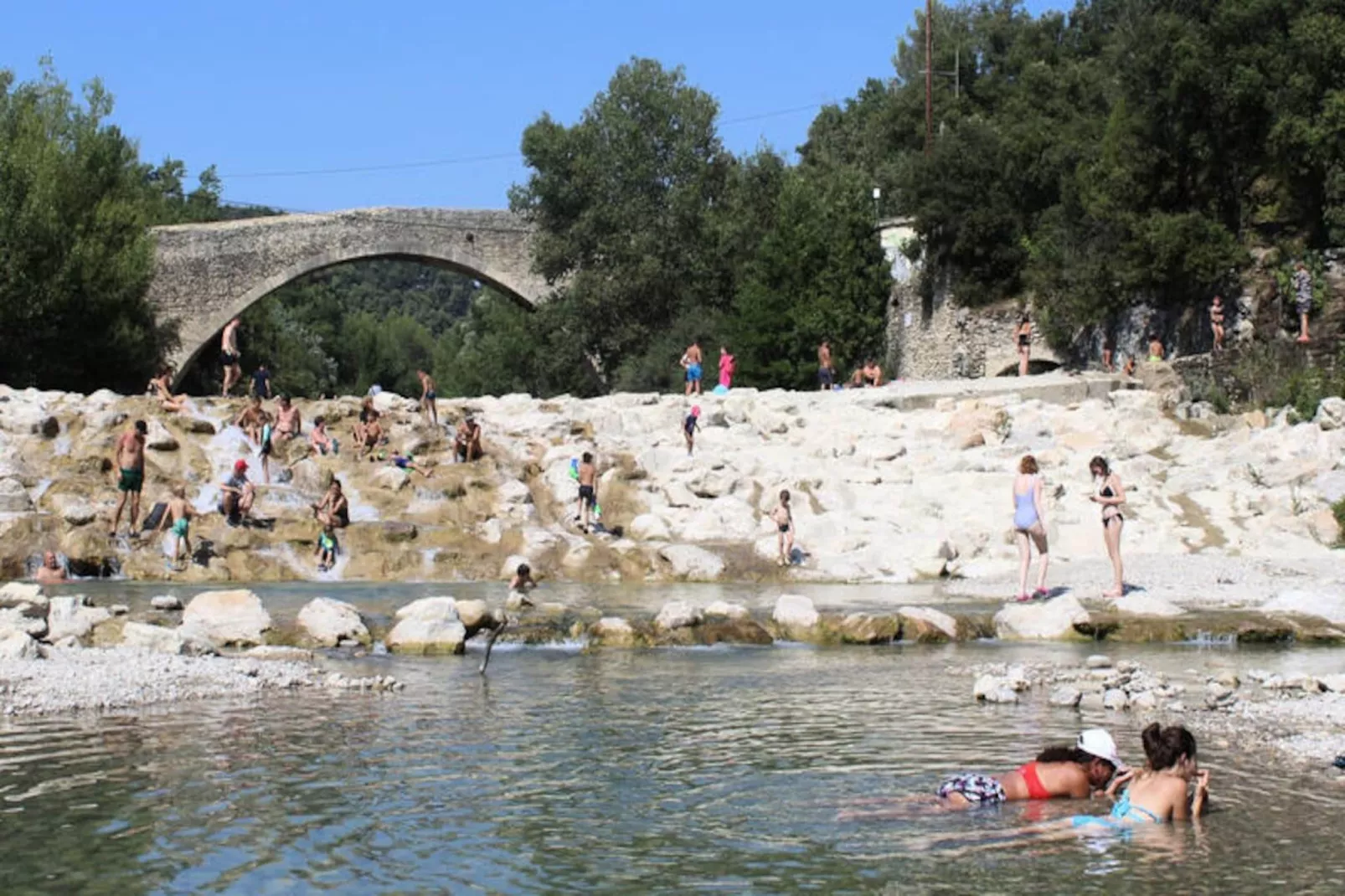 Maison à Entrechaux-Niet-getagd
