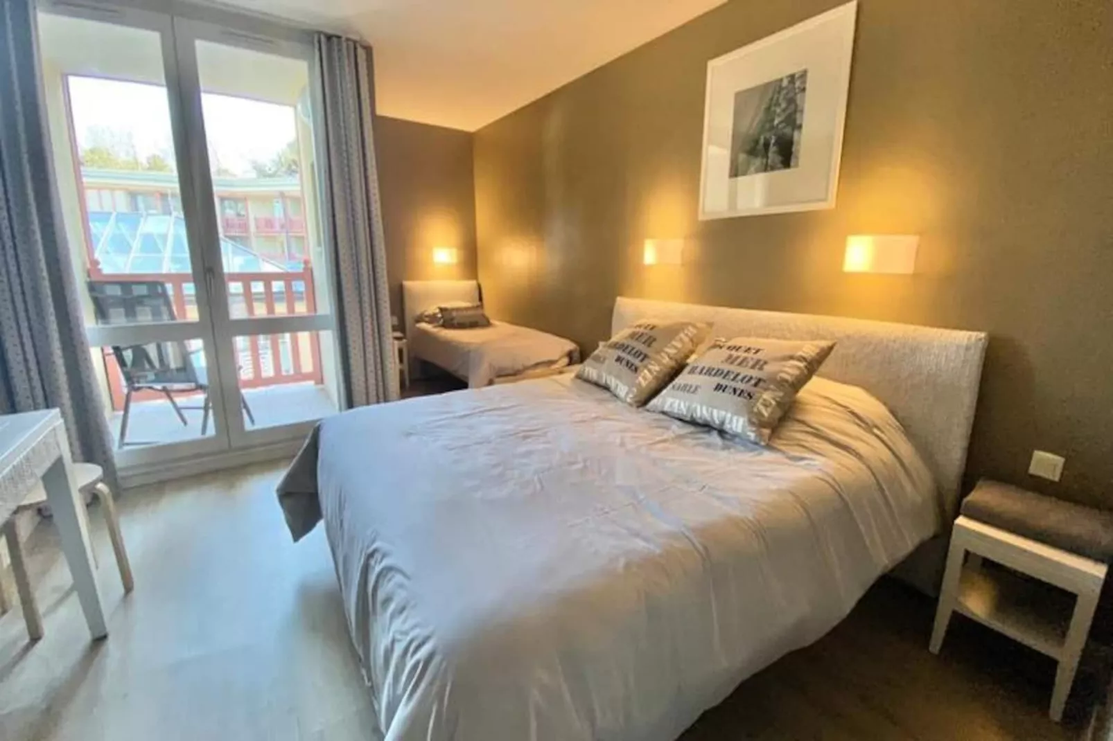 Résidence Charmant Appartement Pour 5 Pers Avec Piscine, Parking Et Tennis-Niet-getagd