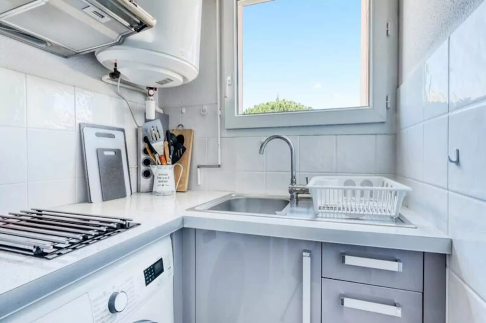 Résidence T2 Au Lavandou - R&eacute;sidence Avec Piscine-Niet-getagd