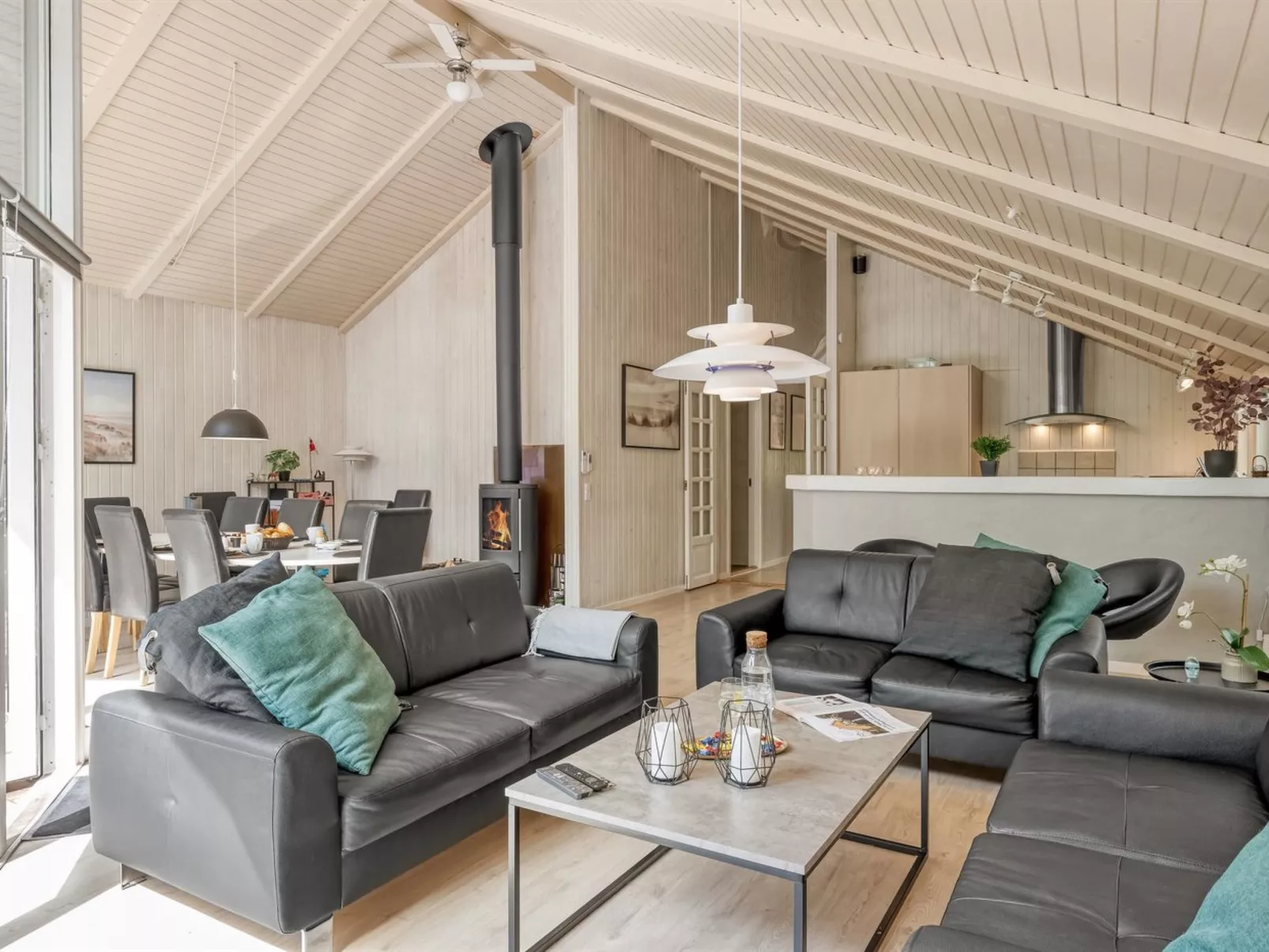 "Akule" - 10km from the sea-Binnen