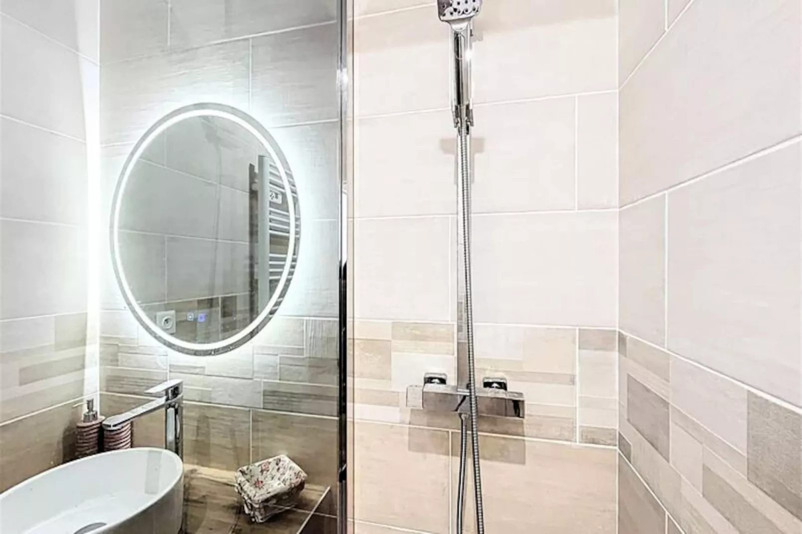 Résidence Lunik-Niet-getagd