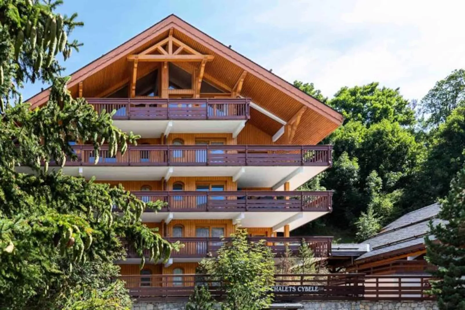 Cybeles 8 - Niet-getagd