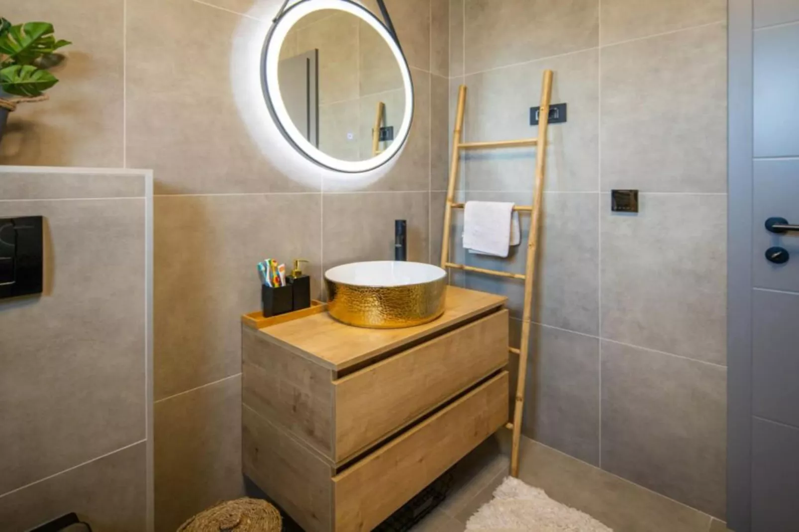 Lux Vintage House Bella Vita Biograd na Moru with Pool-Badkamer