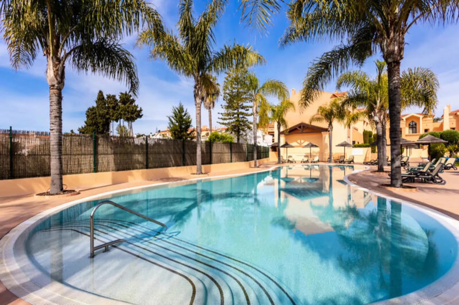 Baia Da Luz - Poolview Loft Aparment-Niet-getagd