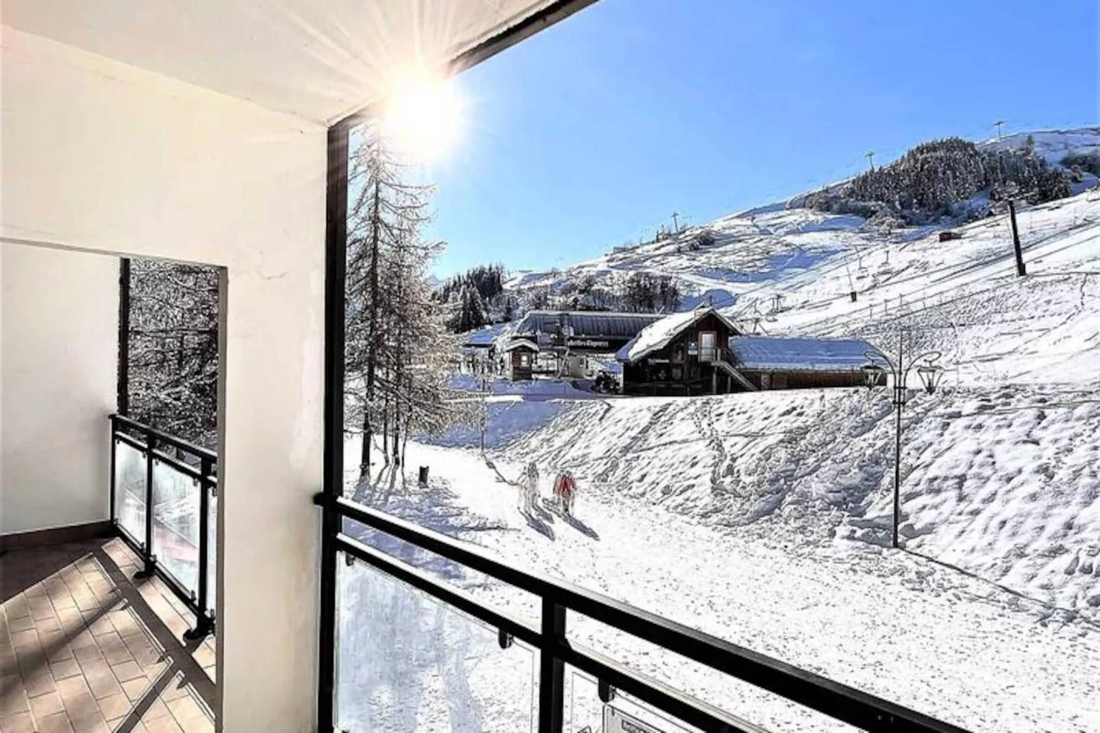 Résidence Baikonour-Niet-getagd