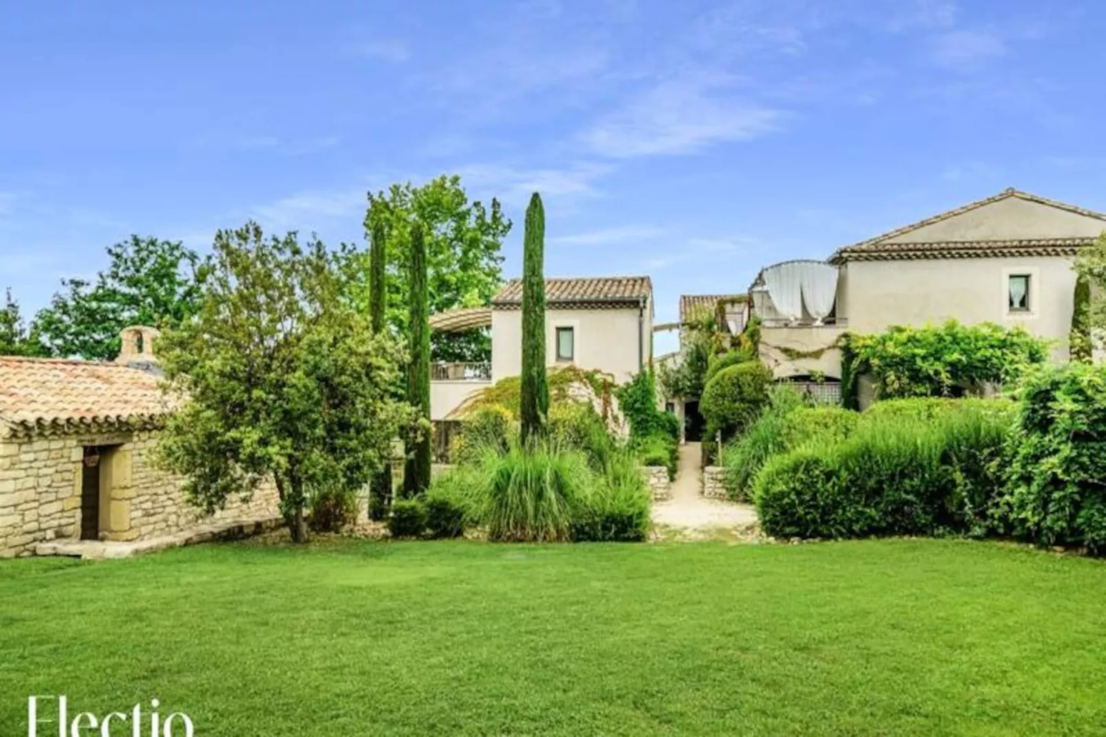 Loggia 9 Pin | R&eacute;sidence Les Petitons-Niet-getagd