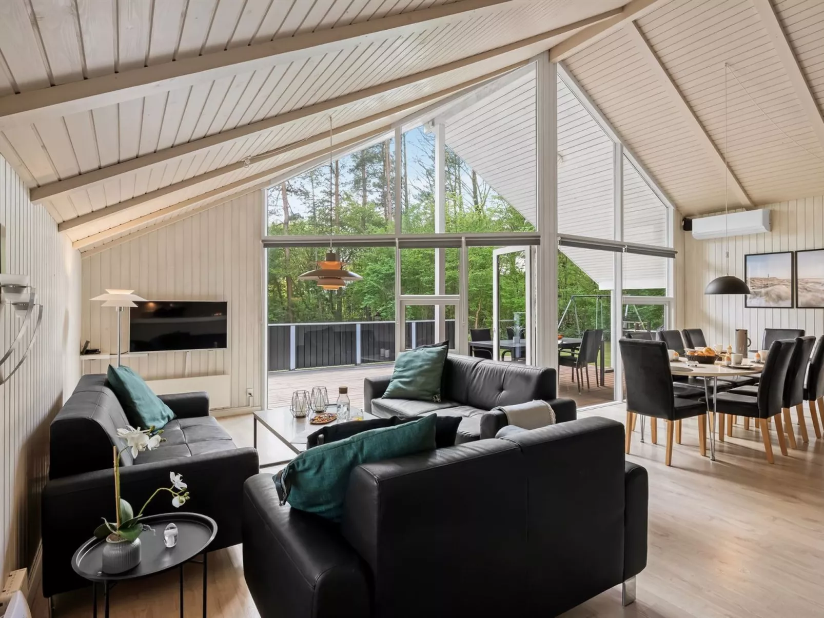 "Akule" - 10km from the sea-Binnen