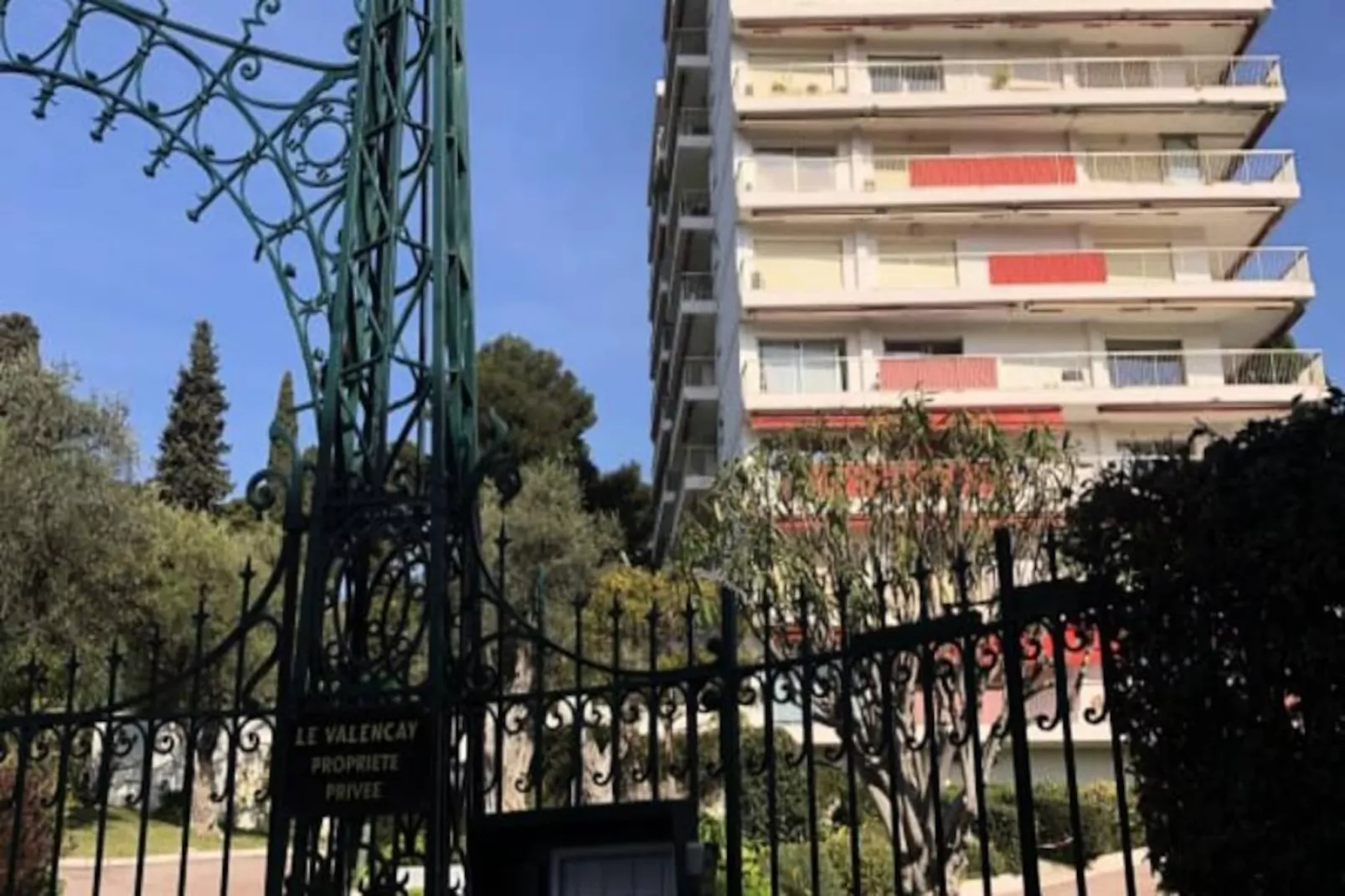 Résidence Le Valen&ccedil;ay : Magnifique 3 Pi&egrave;ces Avec Vue Mer D&eacute;gag&eacute;e-Niet-getagd