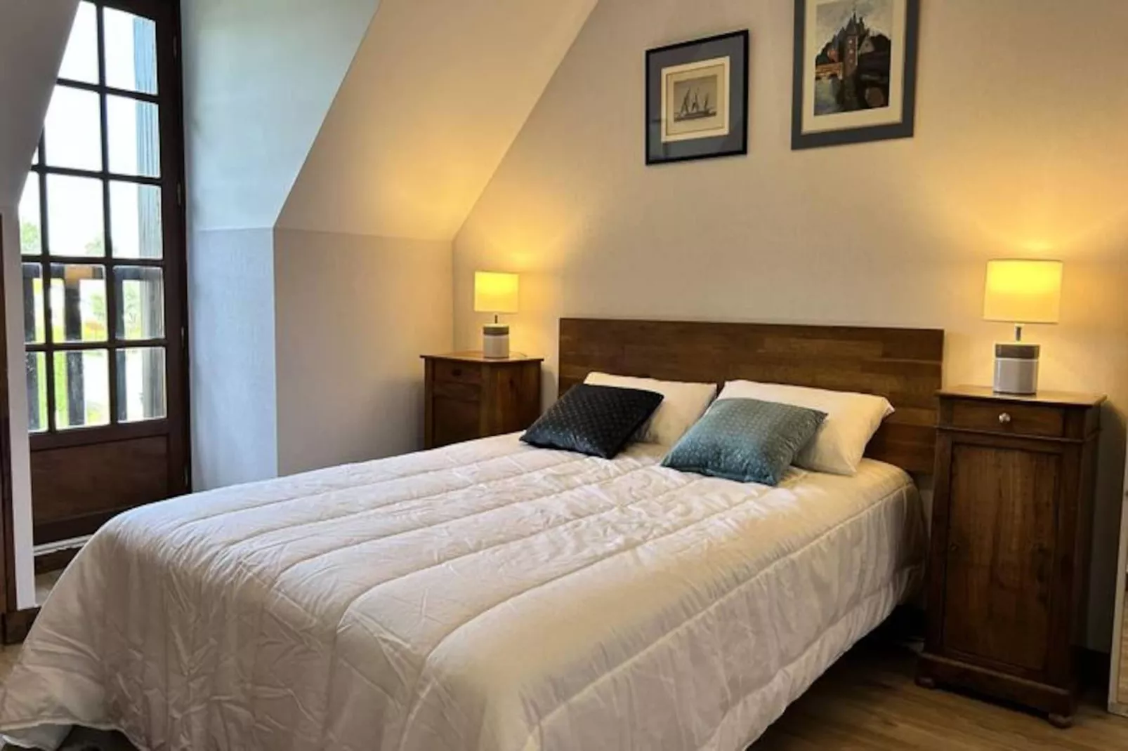 Résidence Les Hôpitaux-Niet-getagd