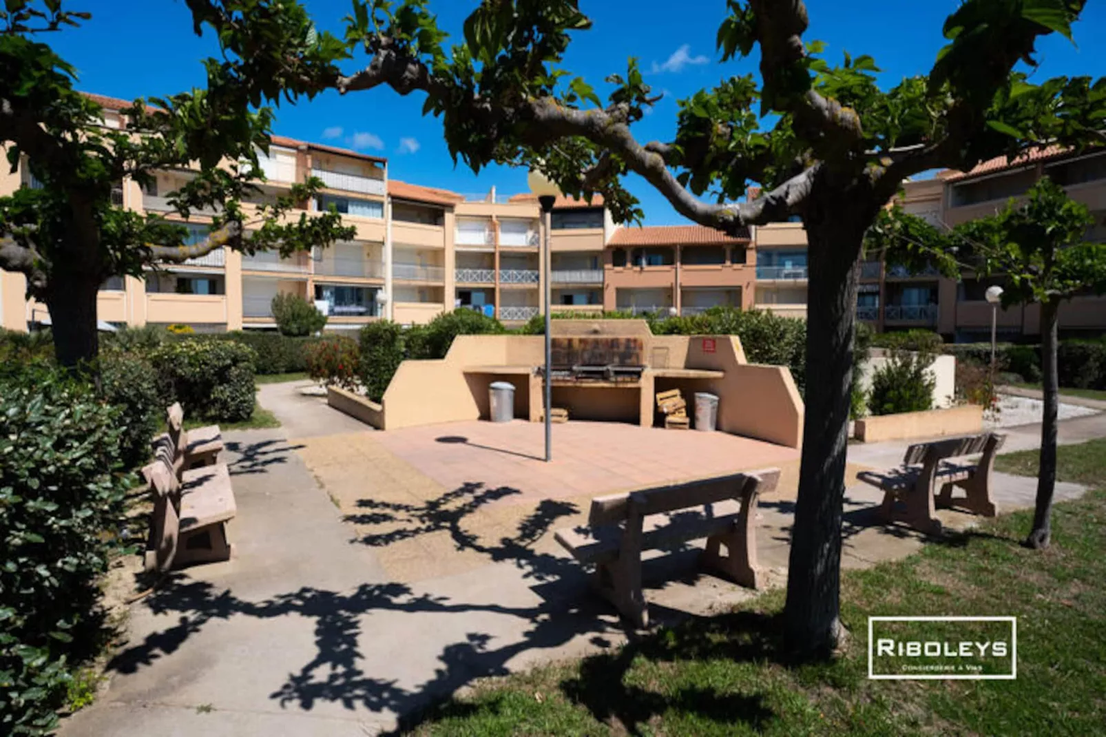 Vias-plage - Appartement Climatis&eacute; Avec Piscine Face &agrave; La Mer-Niet-getagd