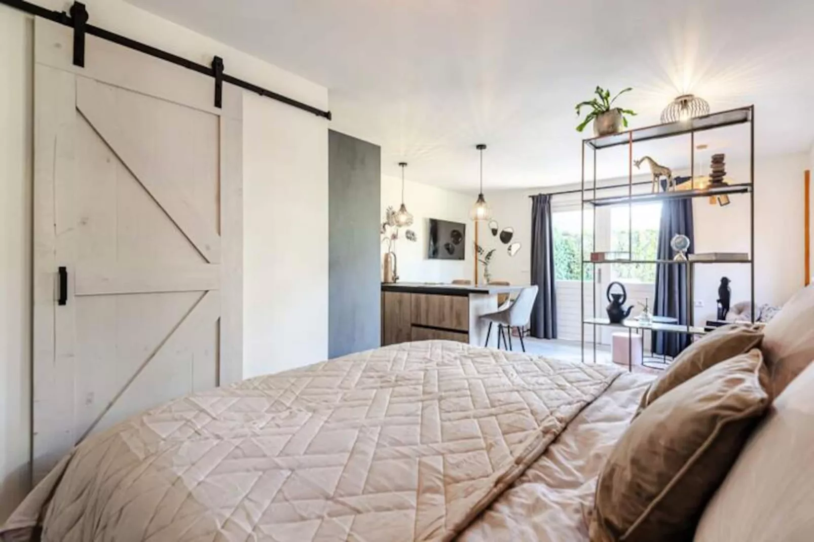 Bed And Beach-Niet-getagd