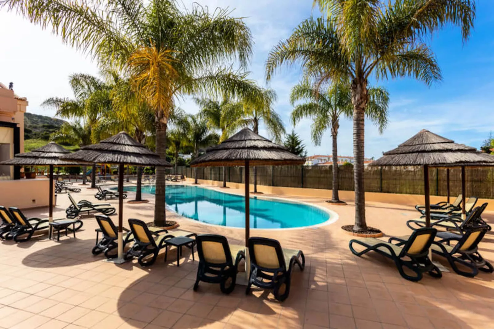 Baia Da Luz - Poolview Loft Aparment-Niet-getagd