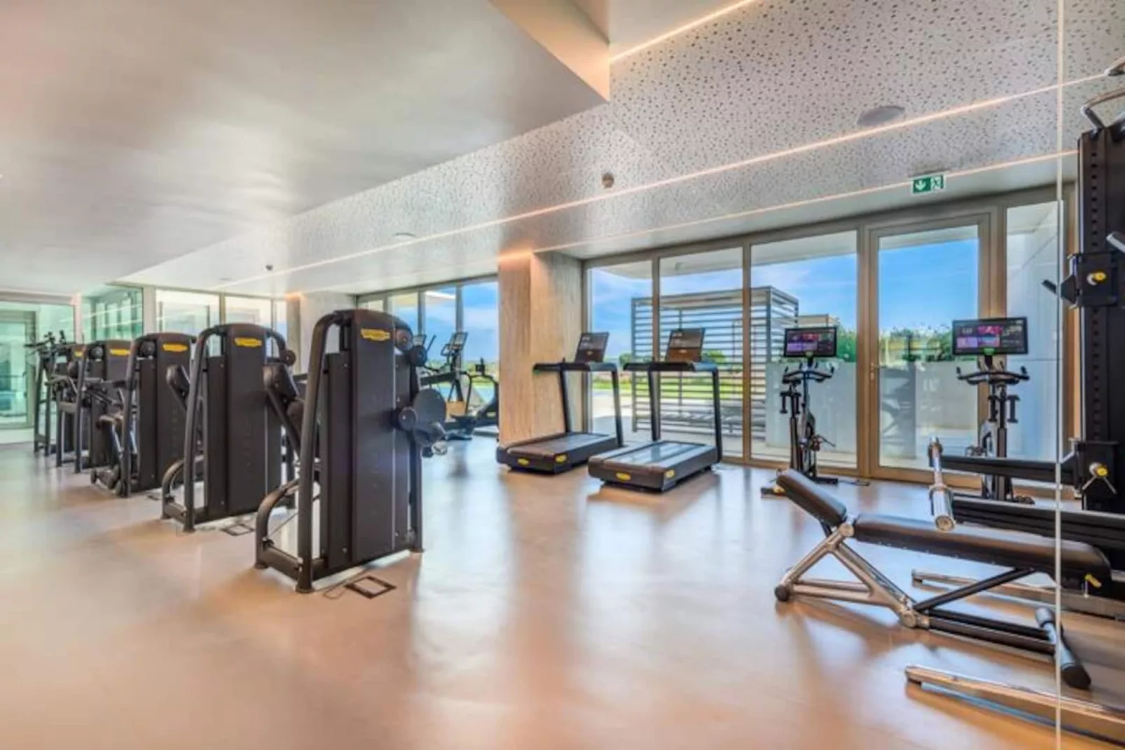 Bayline - Dinas Apartment-Niet-getagd