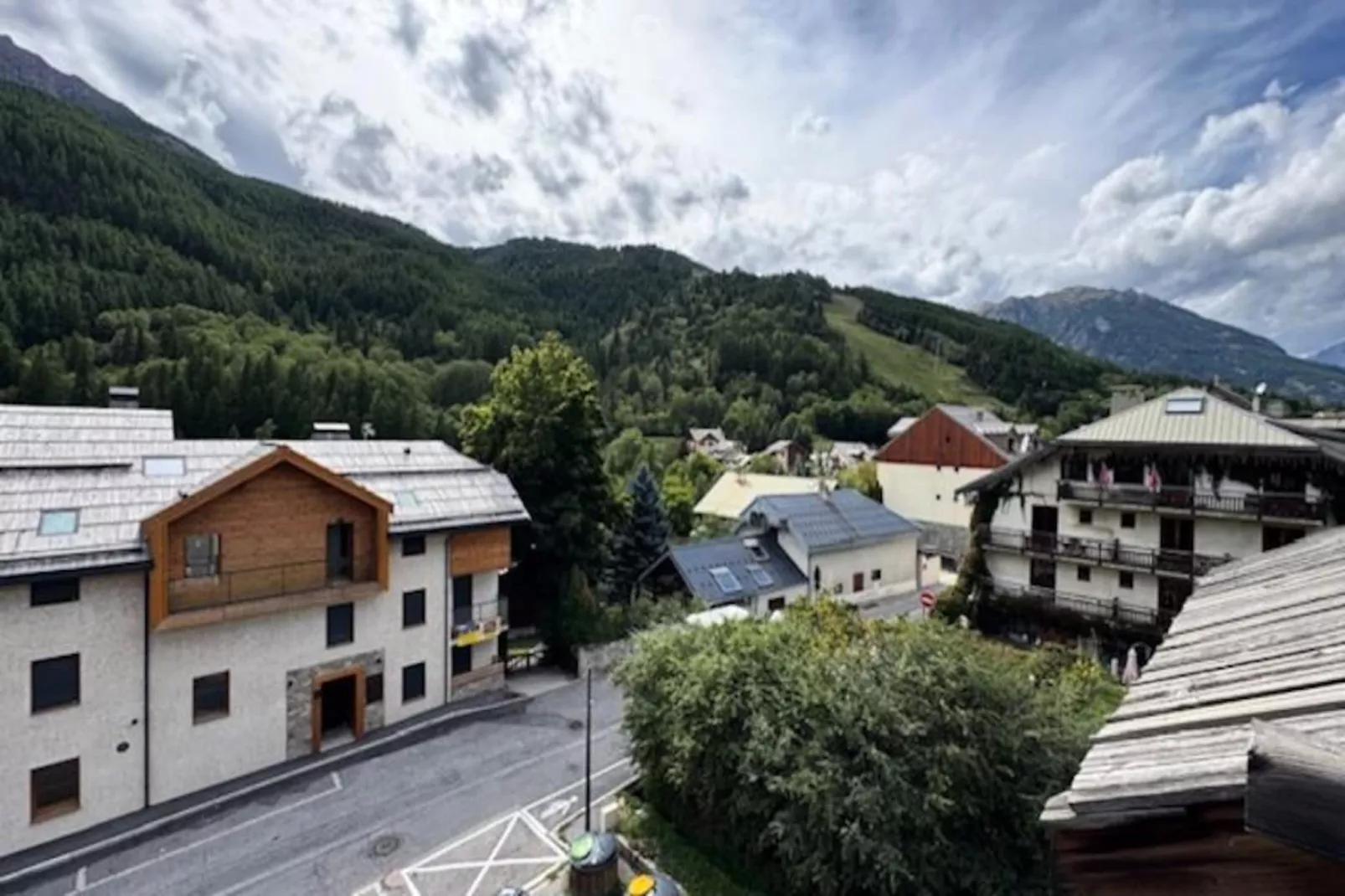 Résidence Eterlou-Niet-getagd