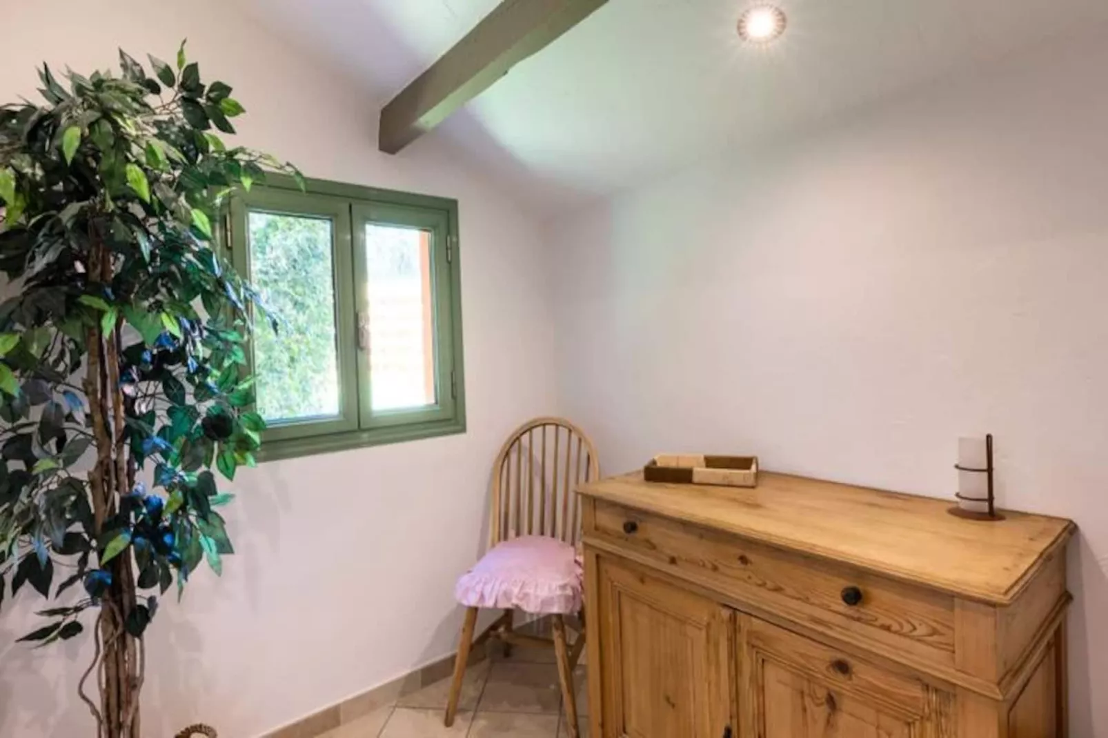 06bv : Cottage Au Calme Avec Piscine-Niet-getagd