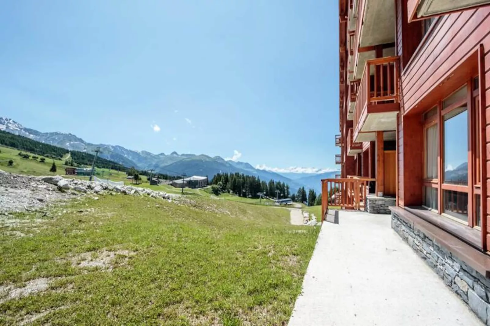 Résidence Les Monarques-Niet-getagd