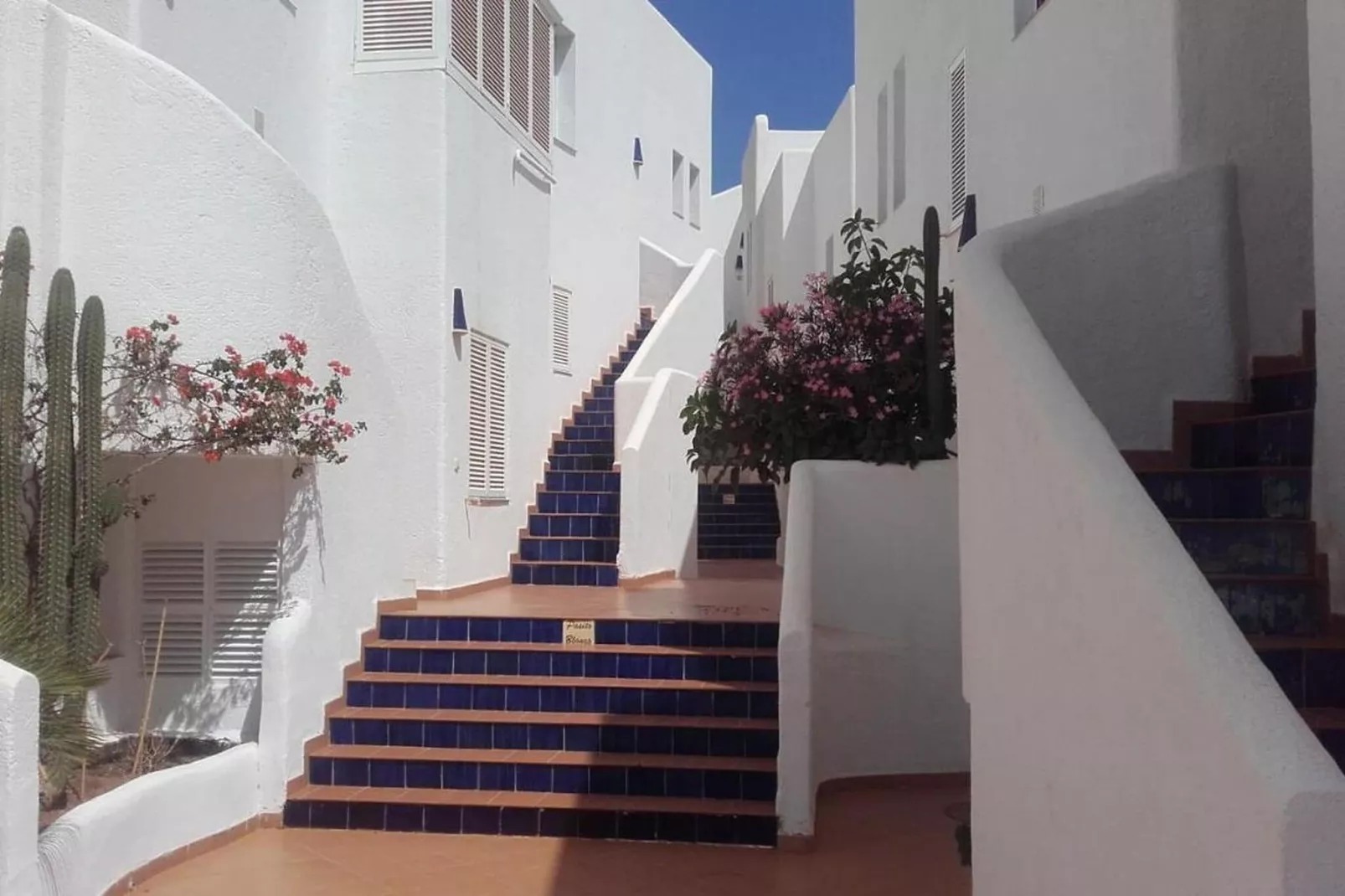 Apartamento pasito Blanco-Buitenkant zomer