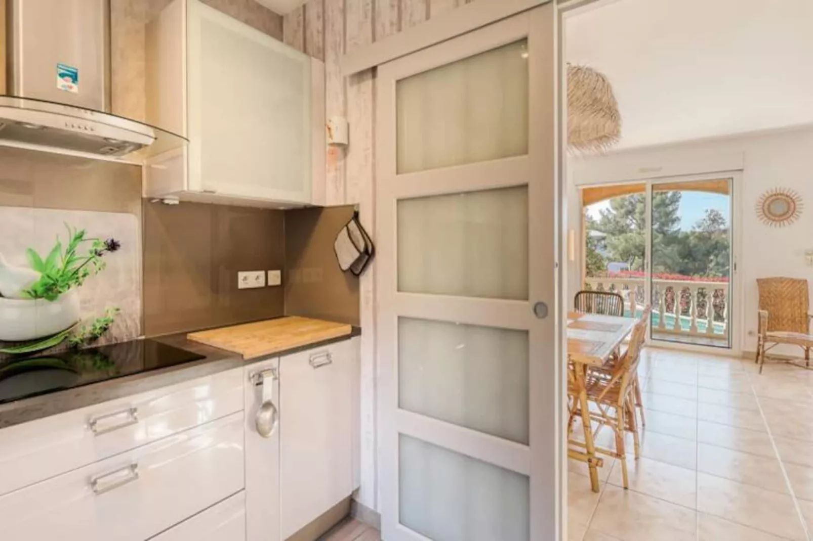 Résidence Vacances En Famille: Maison Avec Piscine & Vue Mer-Niet-getagd