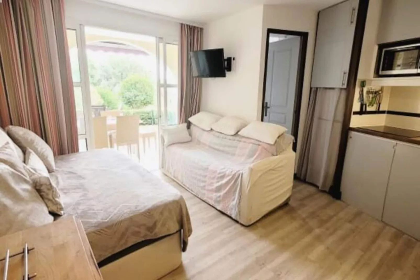 Cap Esterel En Famille - 2pièces Vue Mer Jardin Piscine Clim Parking Inclus-Niet-getagd