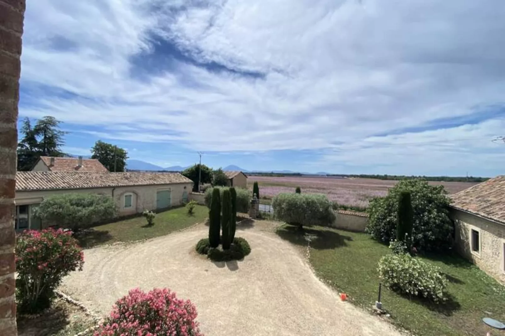 04b7 : Beau T3 Au Coeur Des Lavandes - Piscine-Niet-getagd