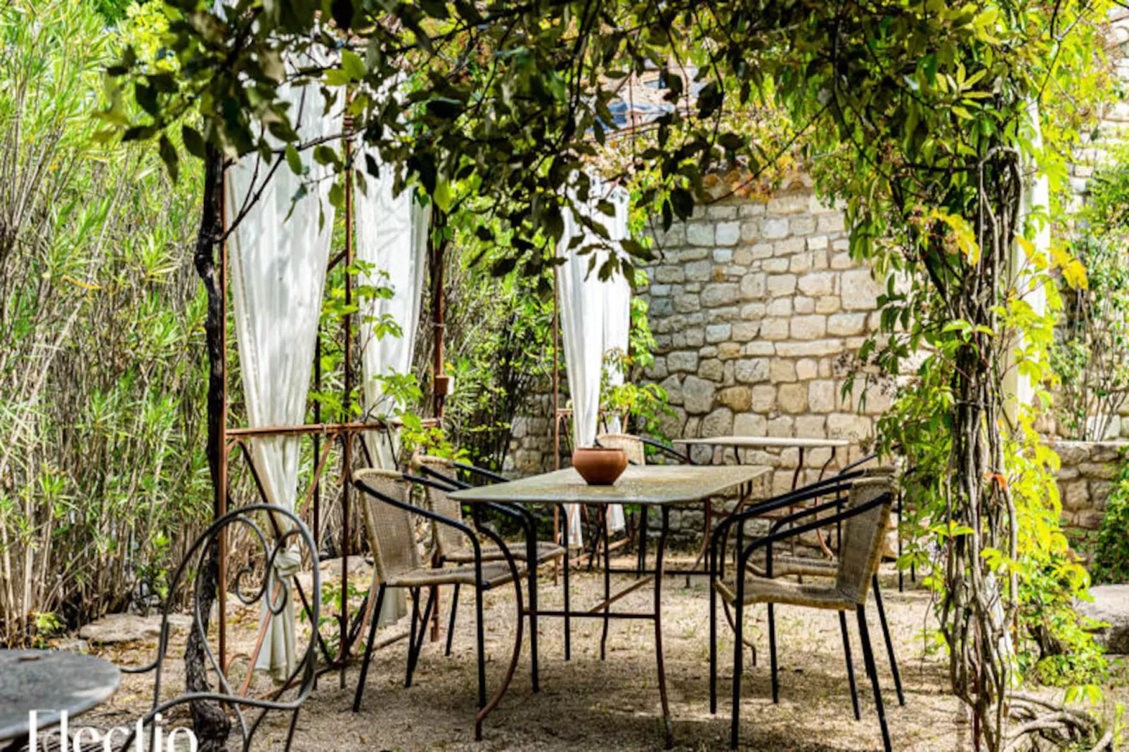 Loggia 2 Glycine | R&eacute;sidence Les Petitons-Niet-getagd