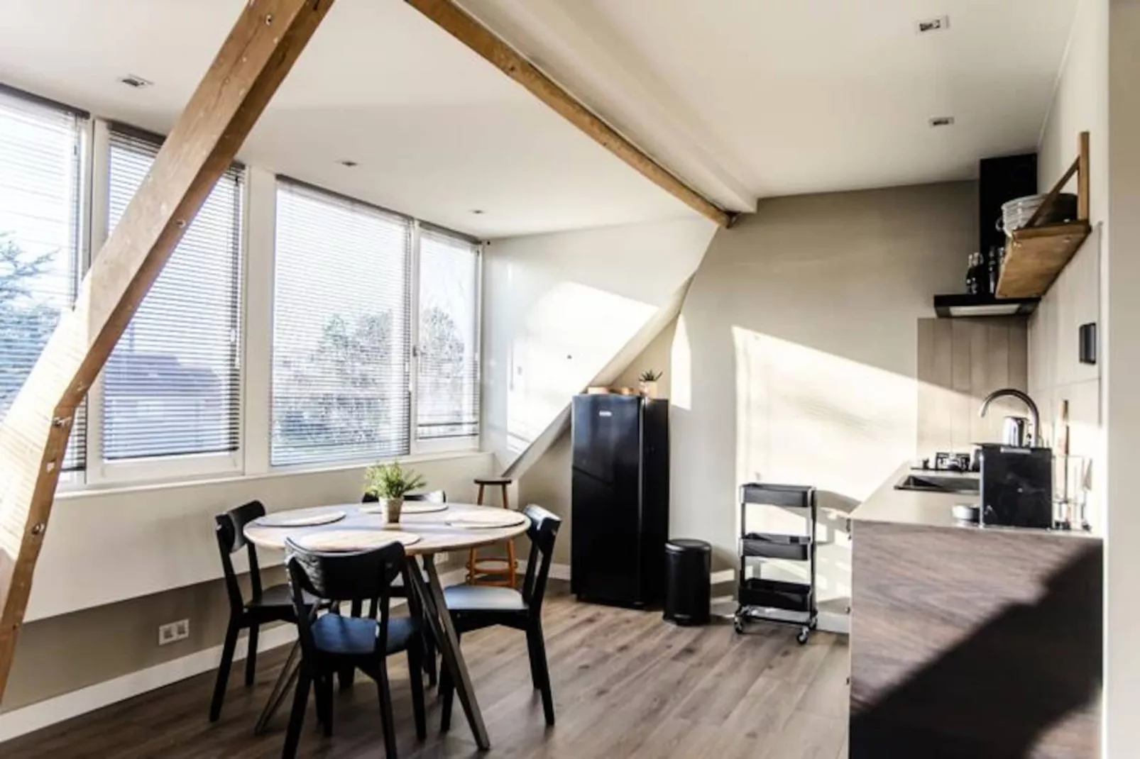 Spacious Luxury Loft-Niet-getagd