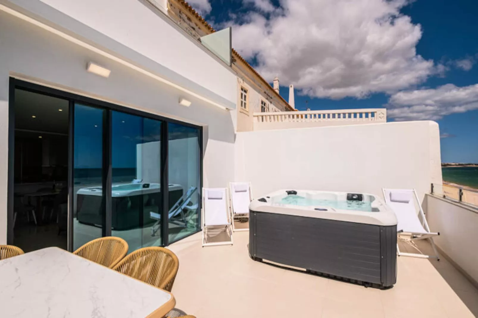 Appartements à Armaçao de Pera-Niet-getagd