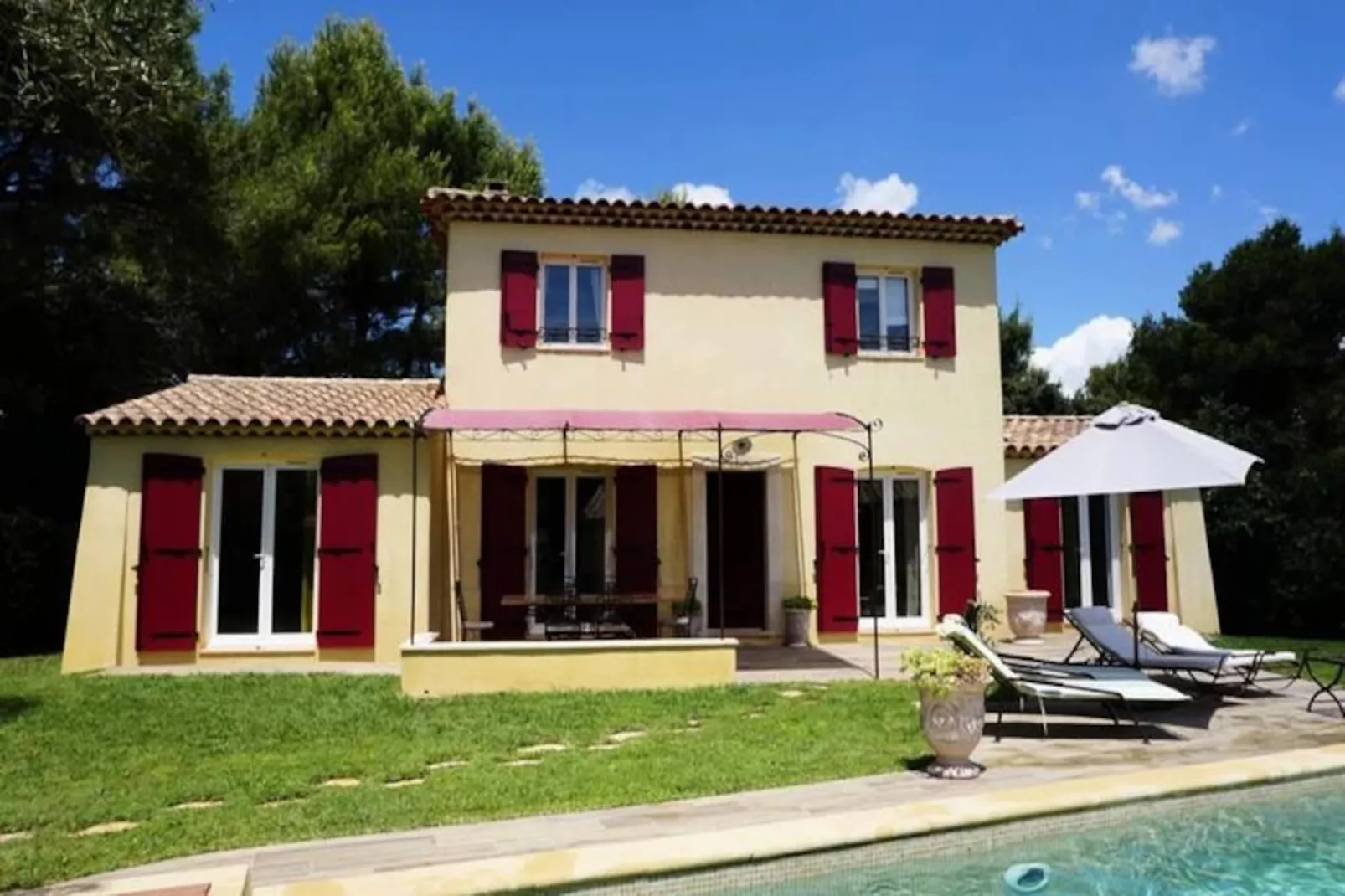 Nouveau "villa Nova"-Niet-getagd