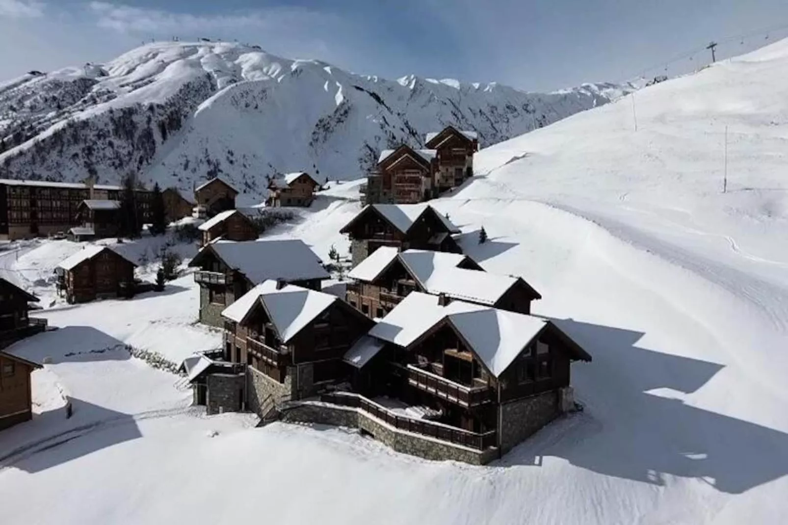 Résidence Complexe Aiguilles-Niet-getagd