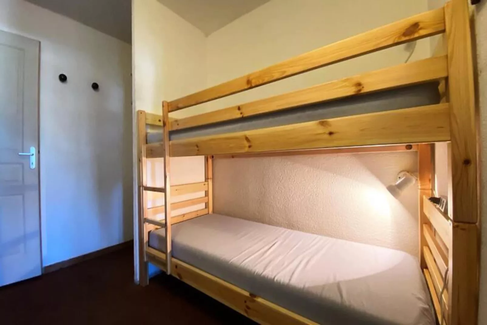 Résidence Neves-Niet-getagd