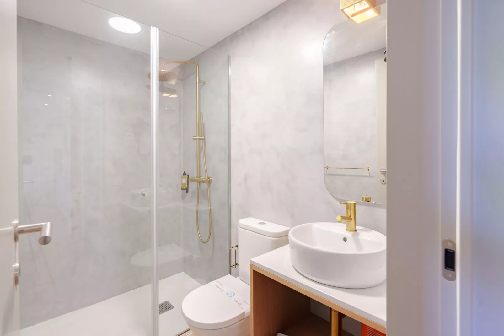 Feel Porto Firmeza Coworking & Flat 4.1-Badkamer