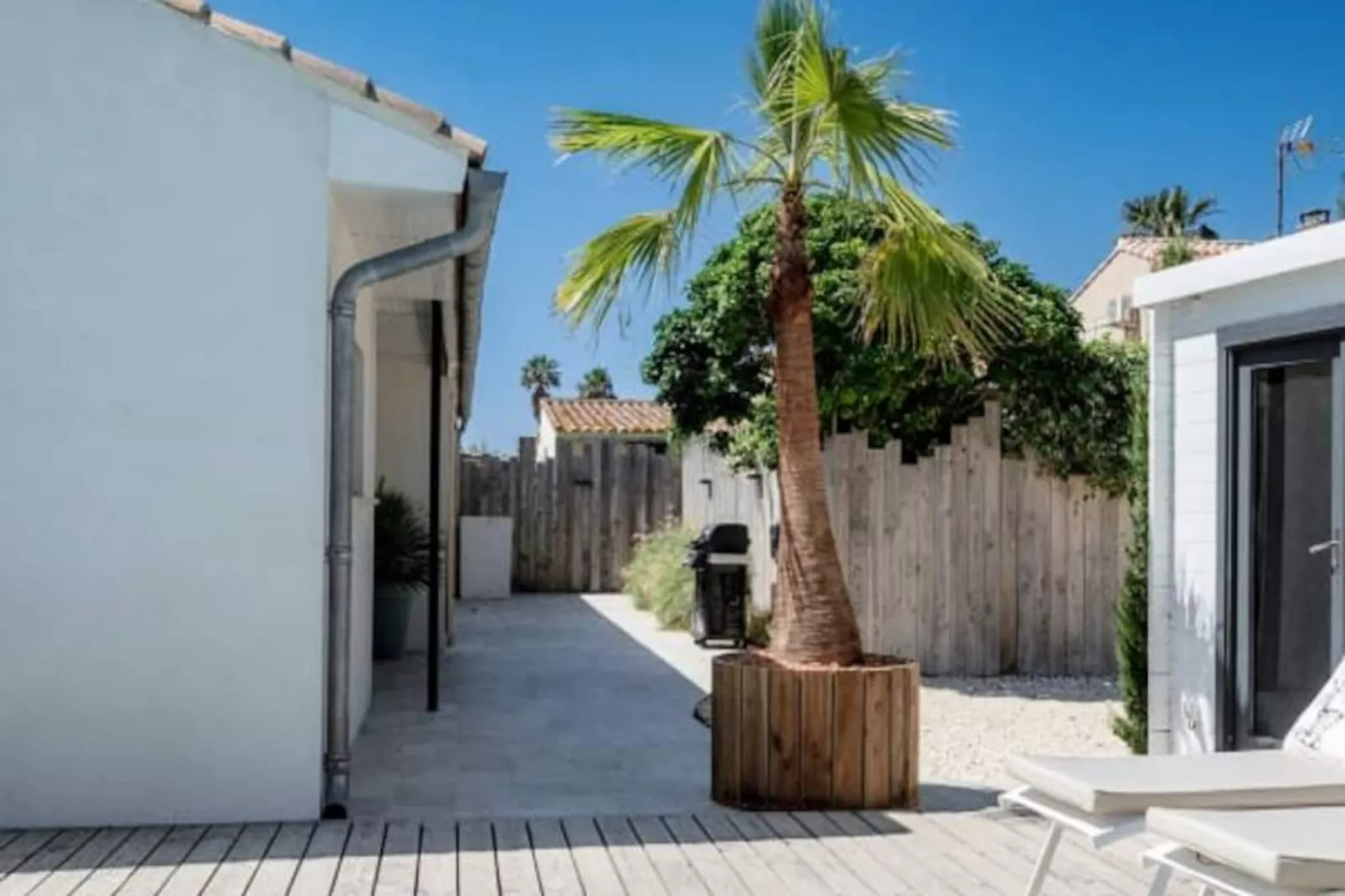 Résidence La Perle Rose Villa Standing 5 &eacute;toiles Avec Piscine Jacuzzi Et Superbe Vue-Niet-getagd