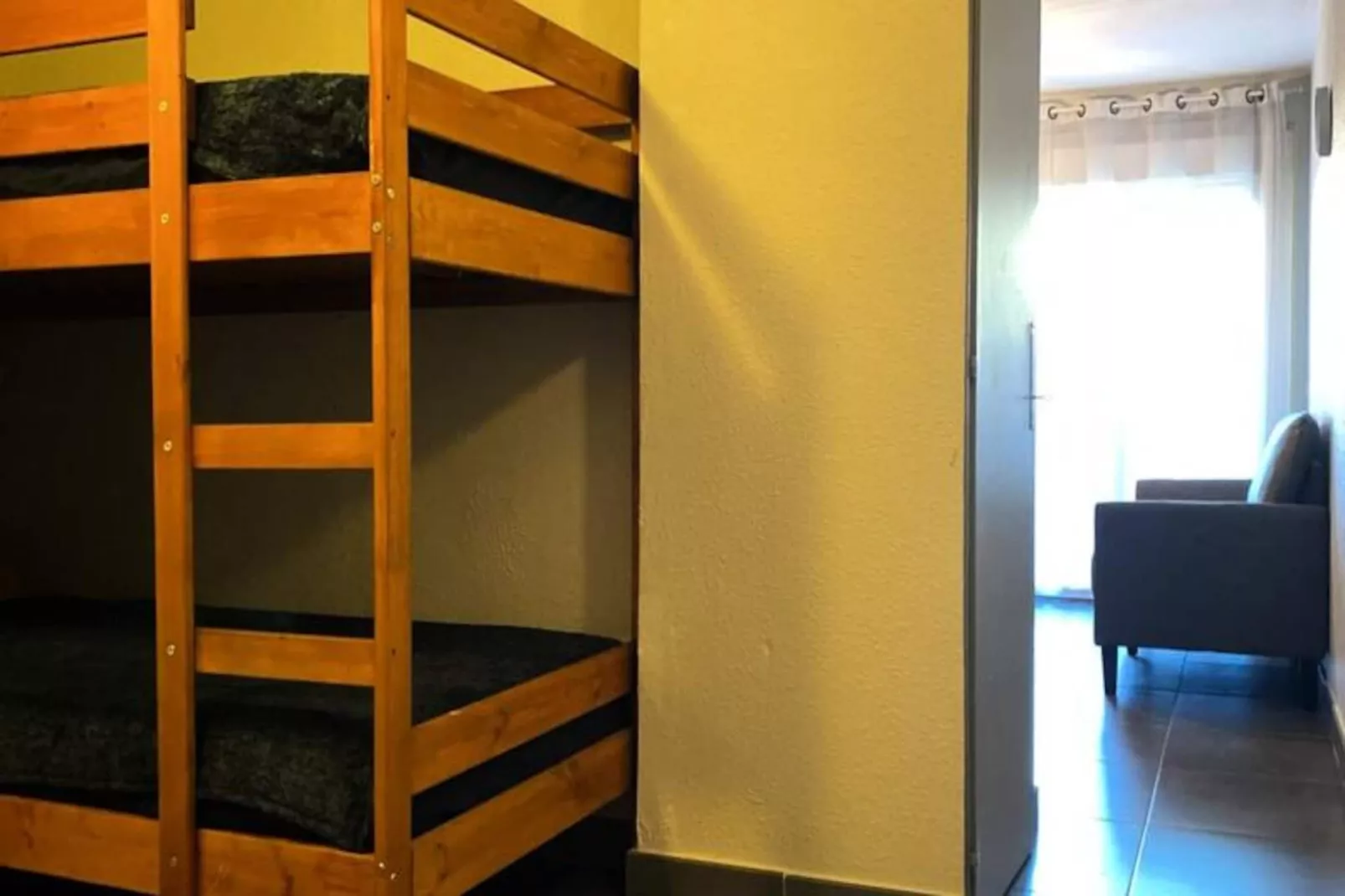 Beau T2 Bis Traversant Idéalement Situé-Niet-getagd