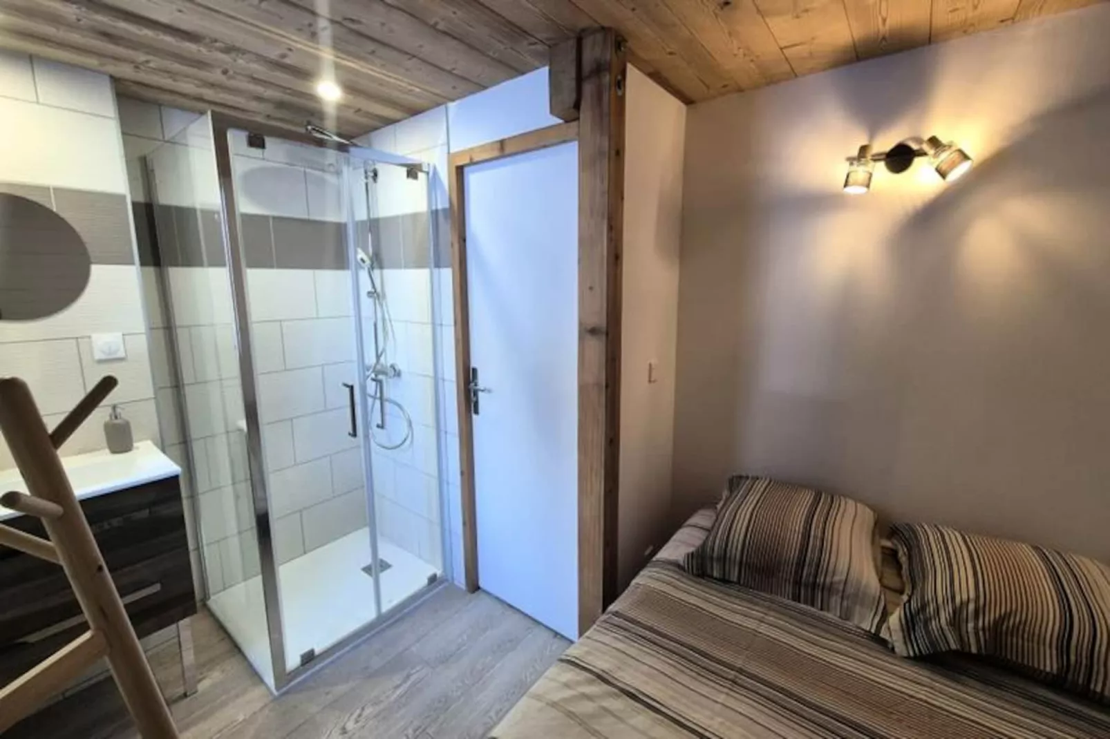 Nouveau ! Magnifique Chalet Nordique à La Féclaz - Idéal Pour 6 Personnes-Niet-getagd