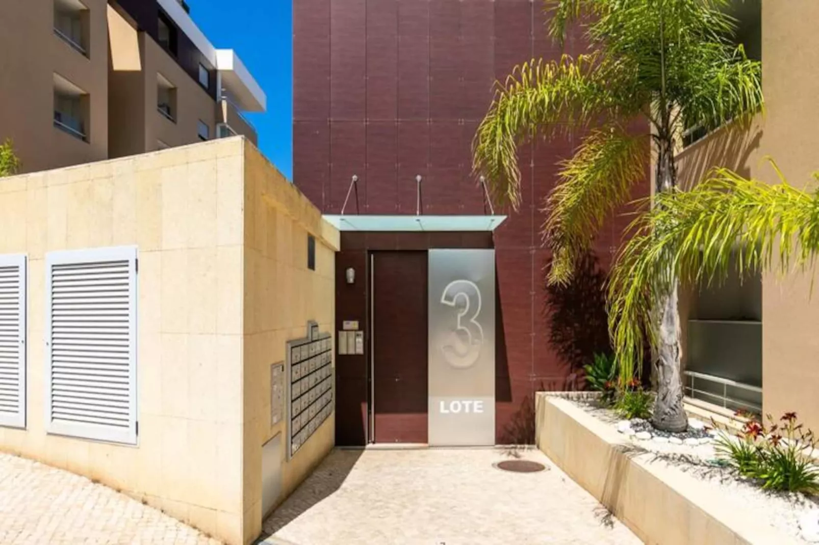 Apartment Henri-Niet-getagd