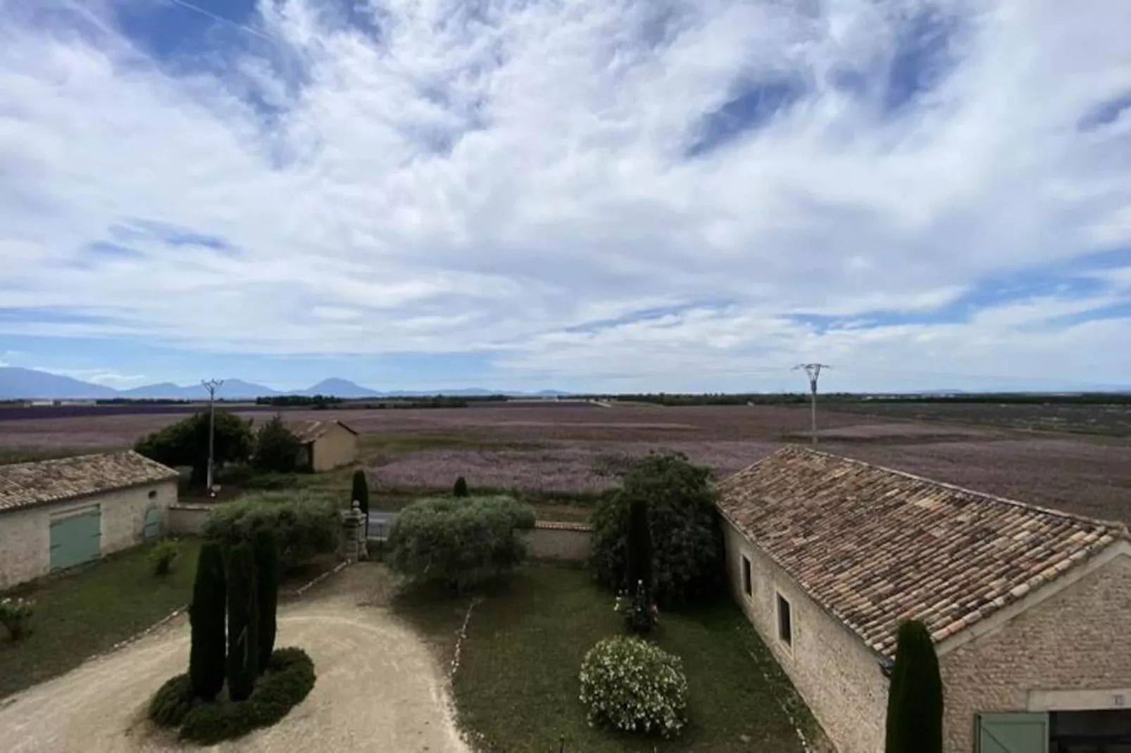 04b9 : Beau T3 Au Coeur Des Lavandes - Piscine-Niet-getagd