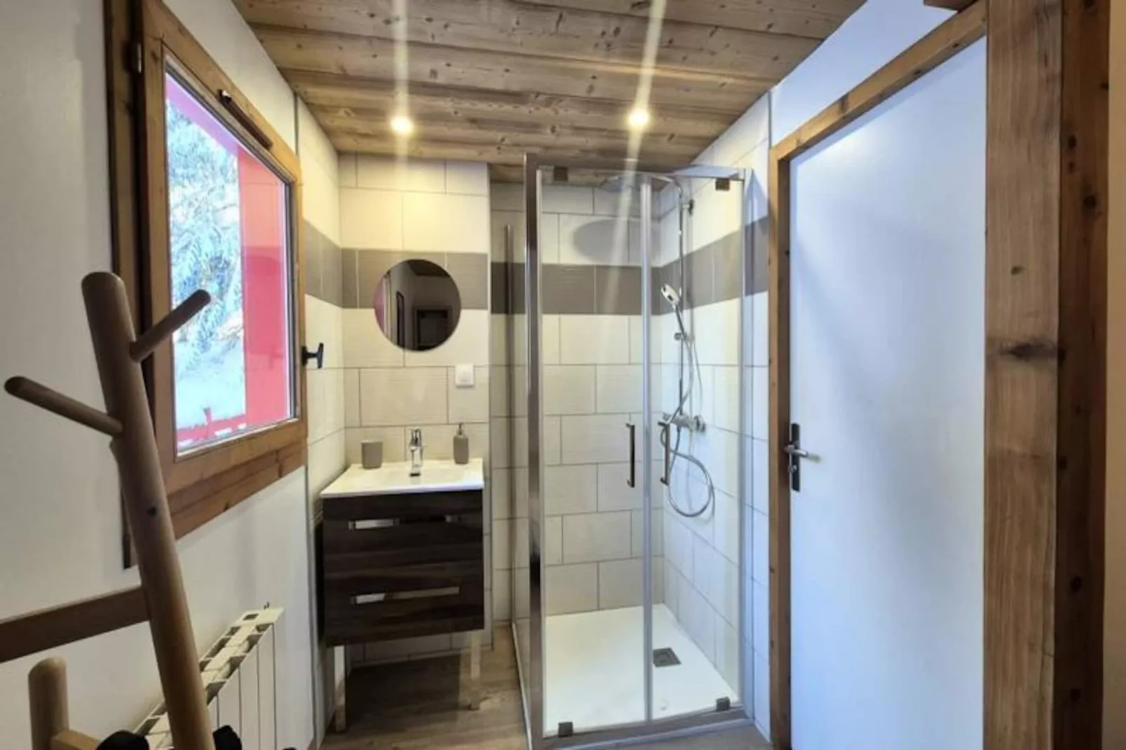 Nouveau ! Magnifique Chalet Nordique à La Féclaz - Idéal Pour 6 Personnes-Niet-getagd