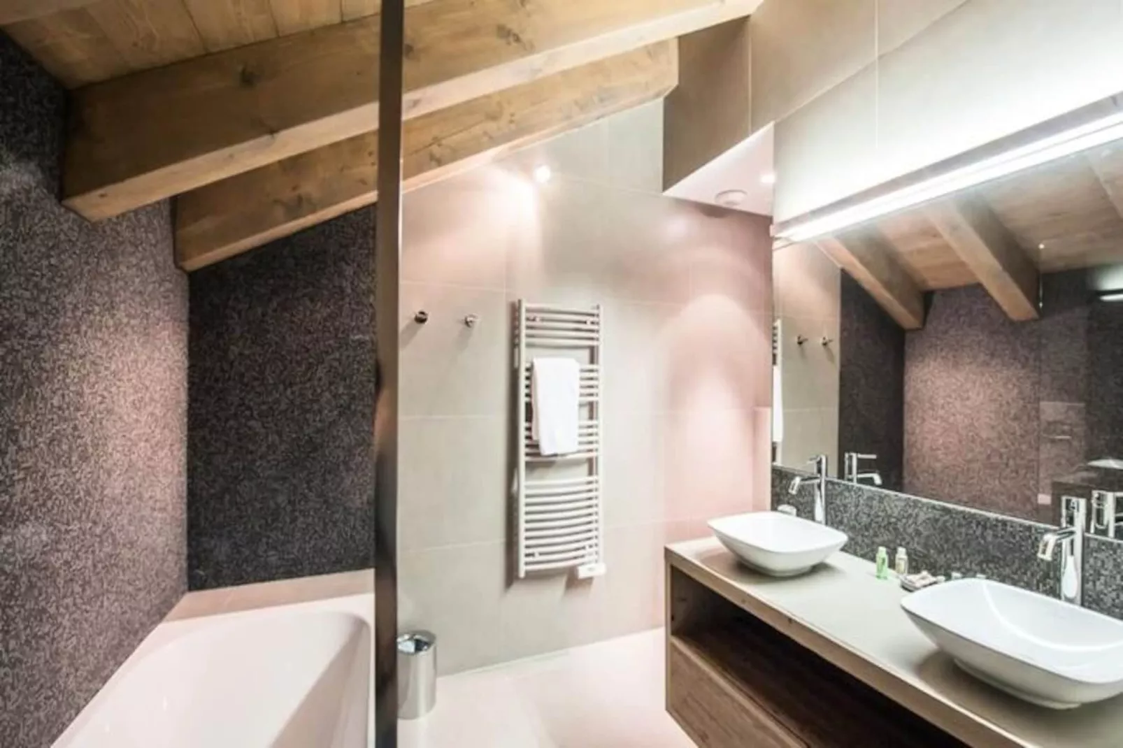 Chalet Le Bonheur-Niet-getagd