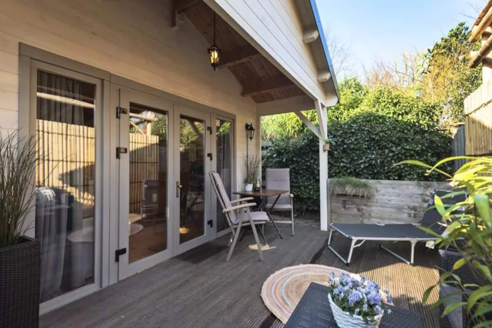 The Sea Lodge-Niet-getagd