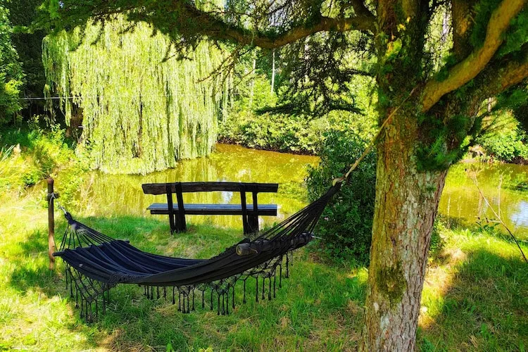 Dom wakacyjny w Szymbarku dla max 8 osób-Tuinen zomer